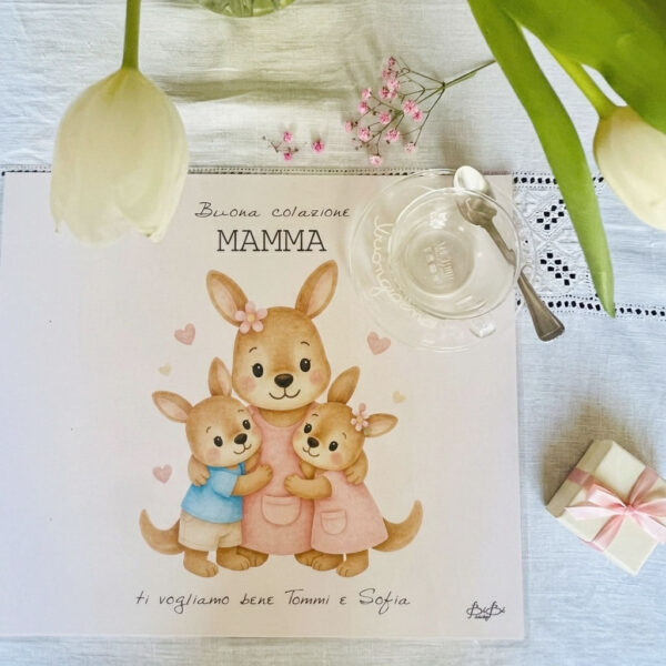 Tovaglietta Bibibaby Festa della Mamma con abbracci